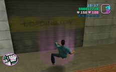 Tommy Vercetti arriving at the Print Works.