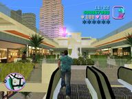 Tommy Vercetti about to meet Pierre La Ponce at the Washington Mall.