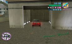 Tommy Vercetti driving into the Pay 'n' Spray garage.