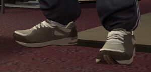RussianShop-GTAIV-brownsneakers.jpg