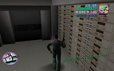 Tommy Vercetti arriving at the safe.