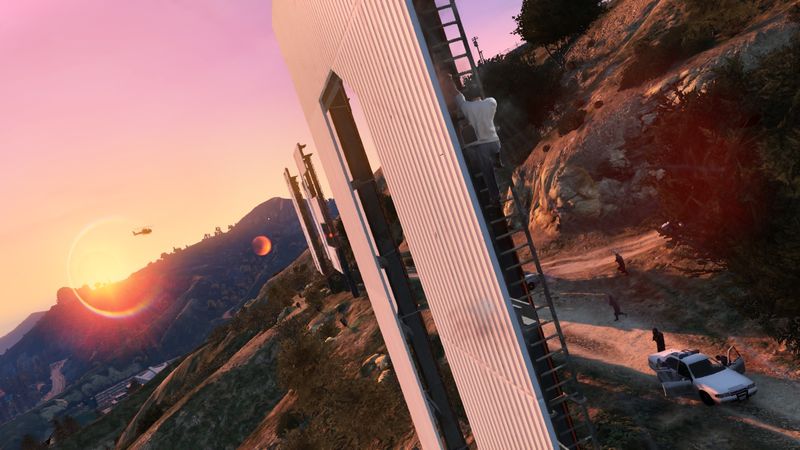 File:Vinewood-GTAV-Close.jpg